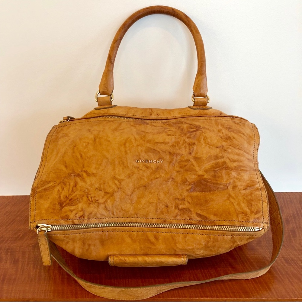 Givenchy Pandora Medium